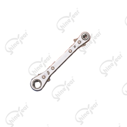 SQUARE RATCHET WRENCH